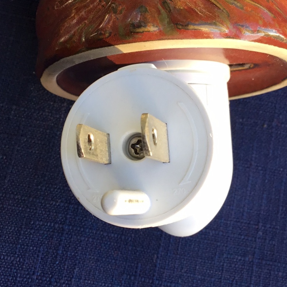 Cozy Vibes Night Light Tart Candle Warmer - Picture 4 of 6